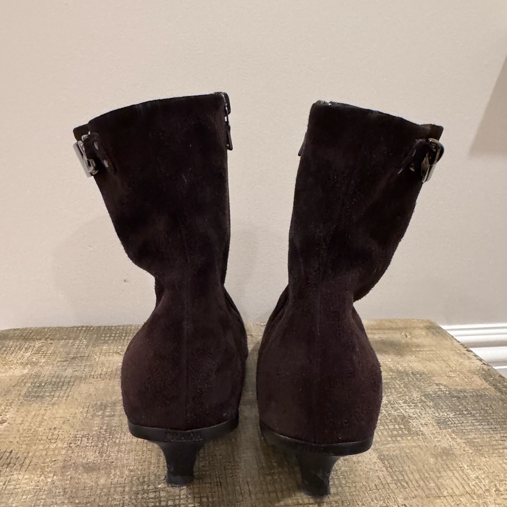 PRADA Size 38 Brown Suede Kitten Heel - Picture 3 of 4
